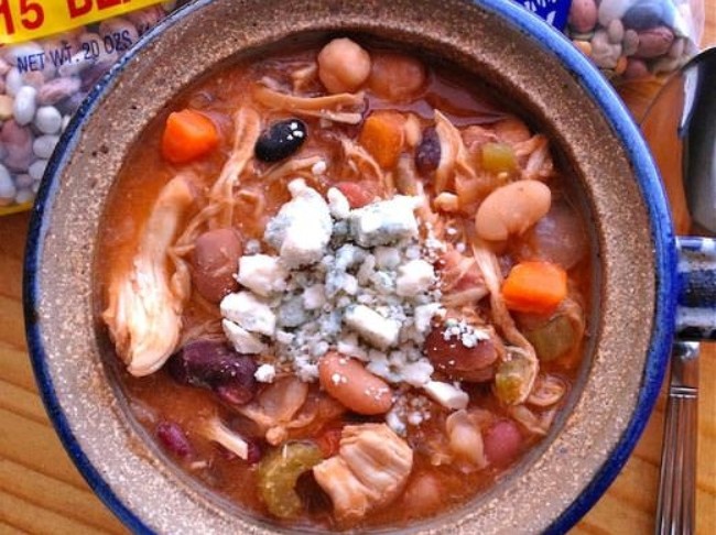 Slow Cooker Buffalo Chicken 15 BEAN SOUP®