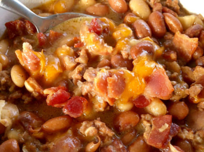 Bean & Bacon Cheeseburger Soup
