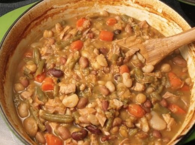 Thanksgiving Leftovers: 15 Bean Stew