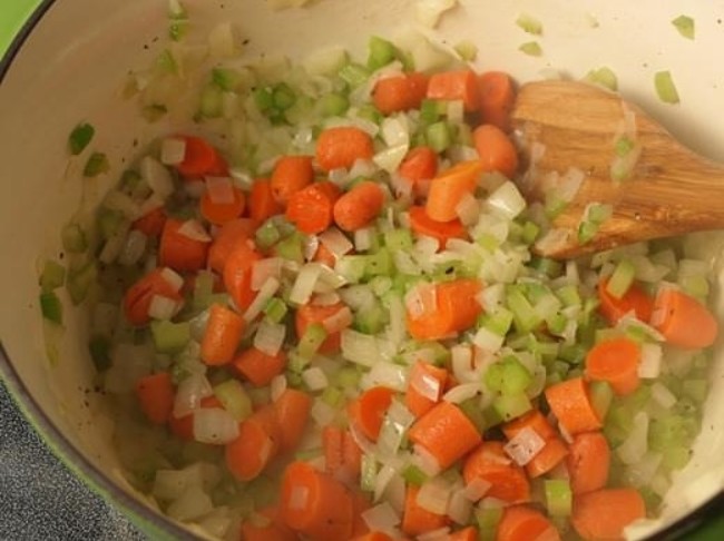 Thanksgiving Leftovers: 15 Bean Stew